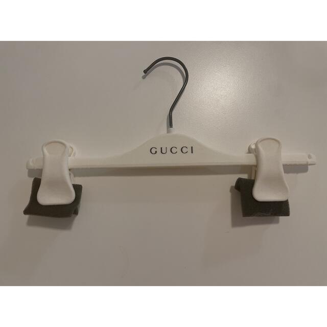 Gucci(グッチ)の美品　GUCCI（グッチ）キッズボトムスハンガー キッズ/ベビー/マタニティのキッズ/ベビー/マタニティ その他(その他)の商品写真