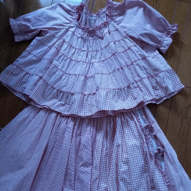 ピンクハウス一回着用のみ美品とっても可愛いセットアップ オシャレ