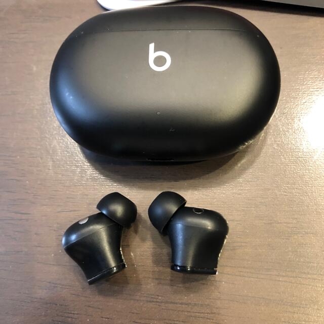 【値下げ中】beats  Studio Buds ブラック スマホ/家電/カメラのオーディオ機器(ヘッドフォン/イヤフォン)の商品写真