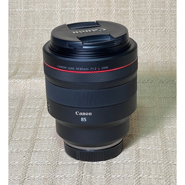 Canon(キヤノン)のCanon RF85mm F1.2L USM＋レンズガードフィルター スマホ/家電/カメラのカメラ(レンズ(単焦点))の商品写真