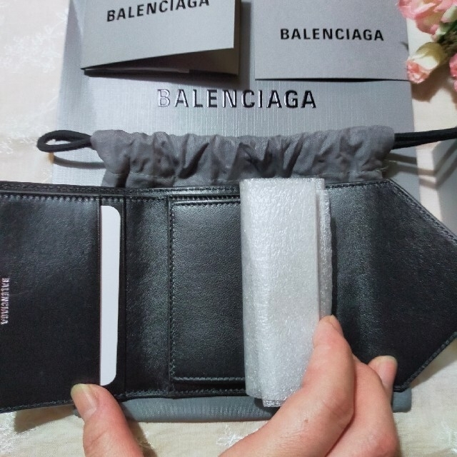 Balenciaga(バレンシアガ)の新品　正規品　バレンシアガ　ペーパースマートウォレット　ブラック メンズのファッション小物(折り財布)の商品写真