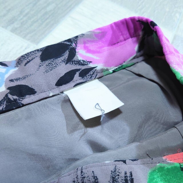 UNKNOWN レーヨン 花柄 スカート マルチカラー W63~68 日本製 レディースのスカート(ひざ丈スカート)の商品写真