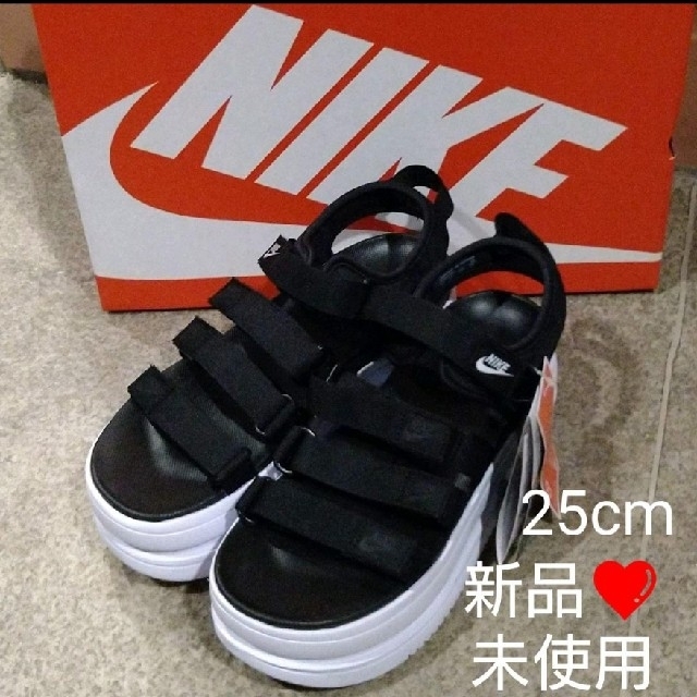 NIKE(ナイキ)の新品❤未使用 25 アイコン クラシック厚底 Nike Icon Classic レディースの靴/シューズ(サンダル)の商品写真