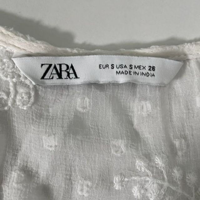 ZARA(ザラ)のZARA ザラ　ペイズリー柄　カーディガン　シースルー　レース　刺繍　ホワイト レディースのトップス(その他)の商品写真