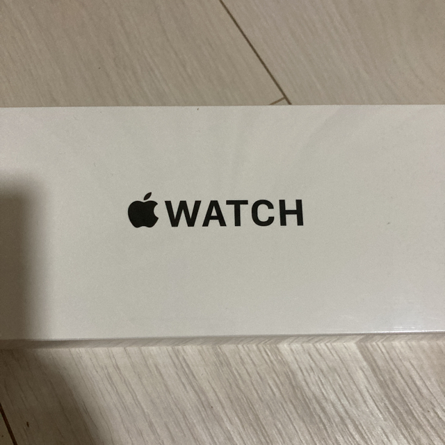 Apple Watch(アップルウォッチ)のApple Watch SE GPSモデル 40mm MKQ13J/A 新品 スマホ/家電/カメラのスマートフォン/携帯電話(その他)の商品写真