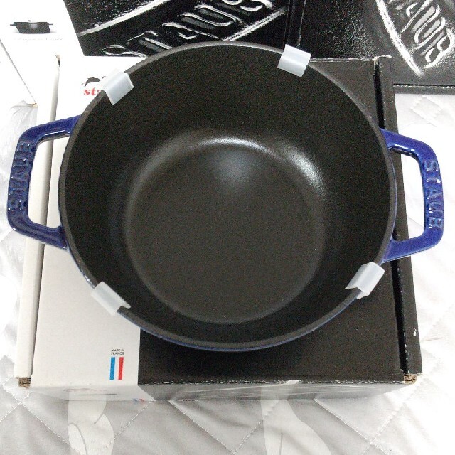 STAUB - 新品 ストウブ Wa-NABE S Lily リリー クランブルーの STAUB - 新品 ストウブ Wa-NABE S Lily リリー クランブルーの