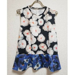 ザラ(ZARA)のZARA　花柄フラワーペプラムトップス(カットソー(半袖/袖なし))