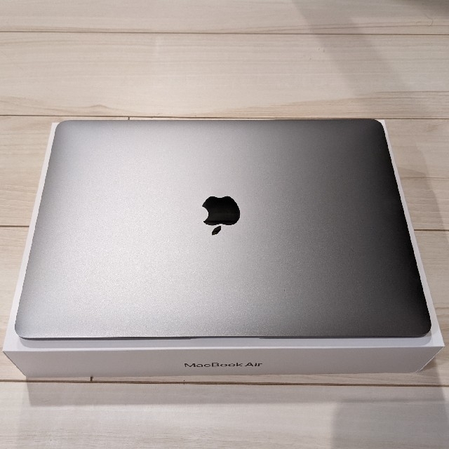 Apple(アップル)のMacBook Air 2020 M1チップ搭載13インチ スマホ/家電/カメラのPC/タブレット(ノートPC)の商品写真