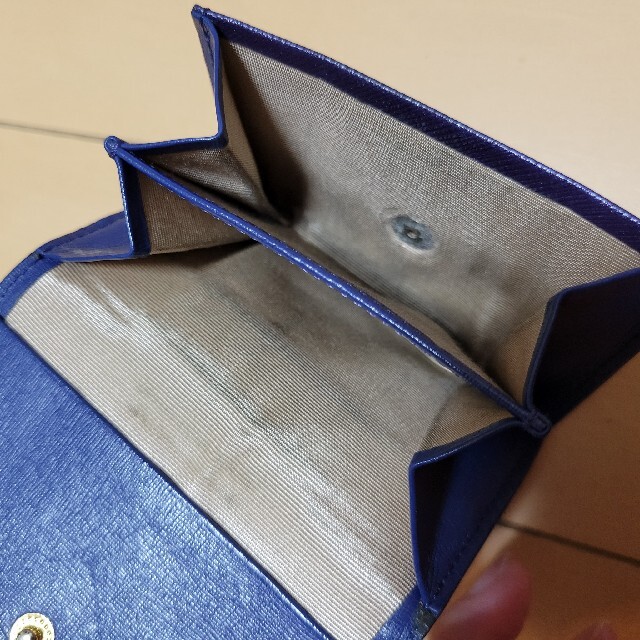 4℃(ヨンドシー)のルリア4℃　ネイビー三折り財布 レディースのファッション小物(財布)の商品写真