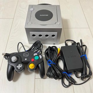 ニンテンドーゲームキューブ(ニンテンドーゲームキューブ)のNintendo ゲームキューブ本体 シルバー スマブラコントローラー(家庭用ゲーム機本体)