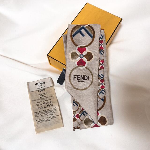 FENDI ツイリー　ラッピー　スカーフ