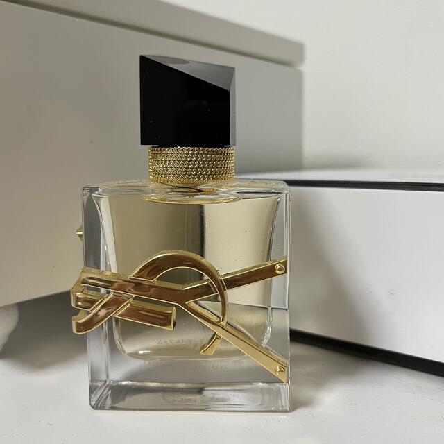 Yves Saint Laurent Beaute(イヴサンローランボーテ)のリブレ オーデパルファム イヴ・サンローラン コスメ/美容の香水(香水(女性用))の商品写真