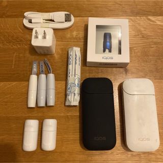 アイコス(IQOS)のIQOS本体2個、充電器、キャップ、クリーナーセット(タバコグッズ)