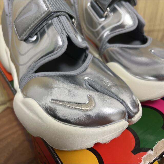 NIKE(ナイキ)のNIKE ナイキ アクアリフト CW5875-001 新品未使用 23センチ レディースの靴/シューズ(スニーカー)の商品写真