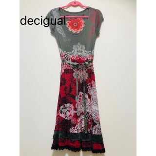 デシグアル(DESIGUAL)のdecigual ワンピースM 膝下丈  一度のみ着用(美品)(ひざ丈ワンピース)