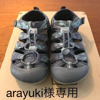 キーン(KEEN)の【キーン】KEEN蓄光タイプ（靴底が光る）グレー　20.0センチ　サンダル(サンダル)