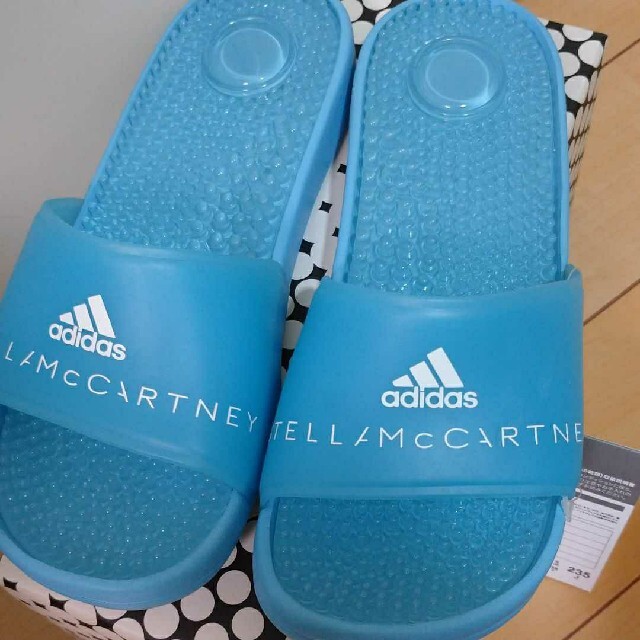 adidas by Stella McCartney(アディダスバイステラマッカートニー)のアディダス　ステラマッカートニー スリッパ　スポーツサンダル　24.5㌢★ レディースの靴/シューズ(サンダル)の商品写真