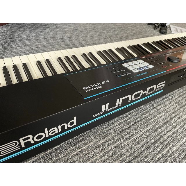 Roland(ローランド)のROLAND JUNO-DS88 シンセサイザー（中古品）【送料無料】 楽器の鍵盤楽器(キーボード/シンセサイザー)の商品写真