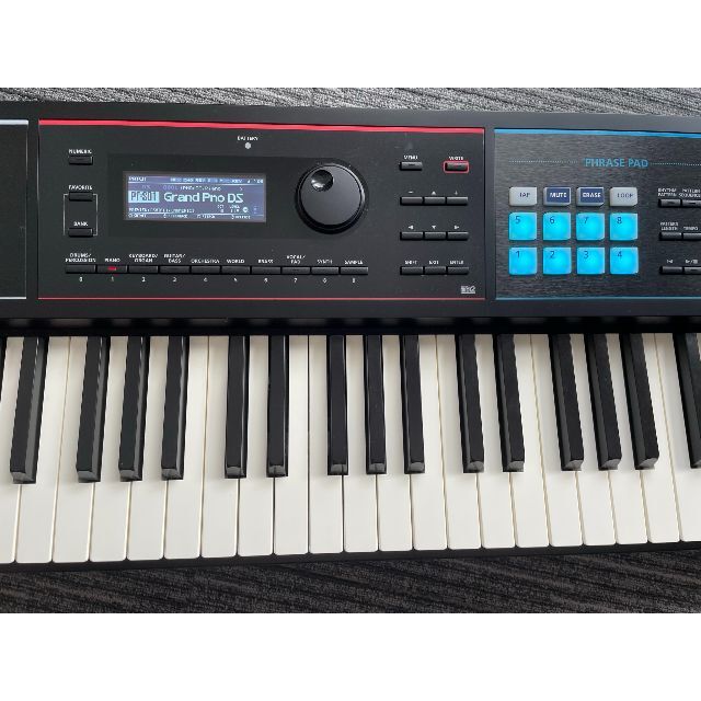 Roland(ローランド)のROLAND JUNO-DS88 シンセサイザー（中古品）【送料無料】 楽器の鍵盤楽器(キーボード/シンセサイザー)の商品写真