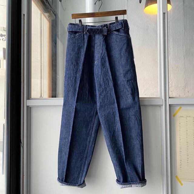 COMOLI(コモリ)の22s/s COMOLI コモリ　ベルテッドデニム　navy サイズ2 メンズのパンツ(デニム/ジーンズ)の商品写真