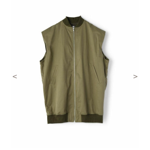 タグ付き新品　marjour ❤︎  MA-1 ベスト レディースのジャケット/アウター(ブルゾン)の商品写真