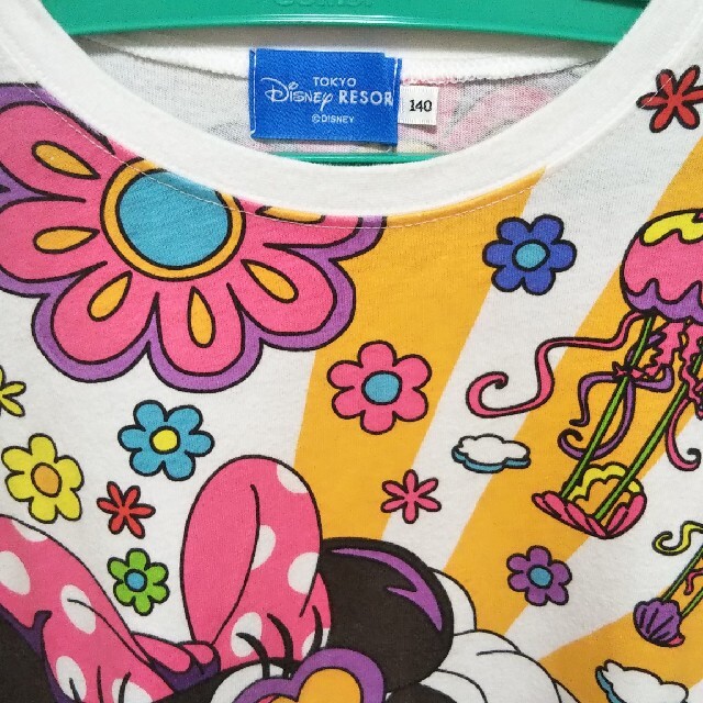 Disney(ディズニー)のディズニーリゾート  ディズニーランドTシャツ 140 キッズ/ベビー/マタニティのキッズ服女の子用(90cm~)(Tシャツ/カットソー)の商品写真