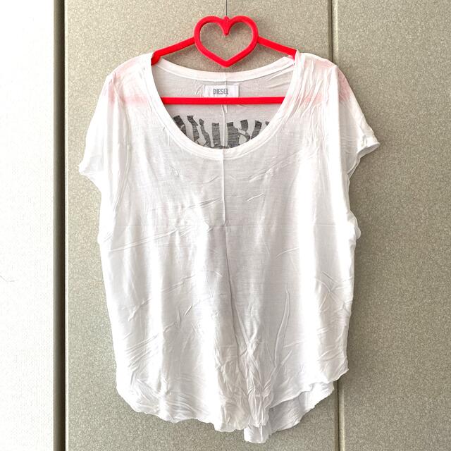 DIESEL(ディーゼル)のディーゼル　ゆったり　カットソー　リボンバックプリント レディースのトップス(Tシャツ(半袖/袖なし))の商品写真