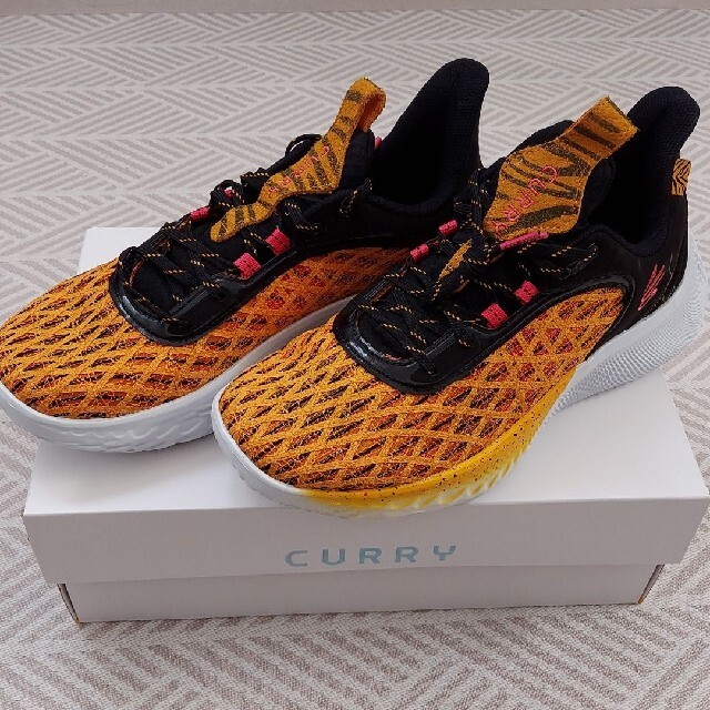 UNDER ARMOUR(アンダーアーマー)の☆マサキング様専用☆　Curry9　28.5cm　新品未使用　カリー9 メンズの靴/シューズ(スニーカー)の商品写真