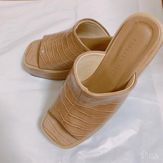 厚底サンダル(サンダル)