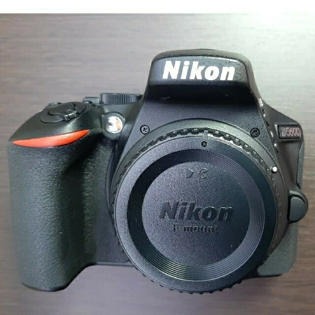 【35％OFF】 【美品】Nikon D5600 ダブルズームキット デジタルカメラ