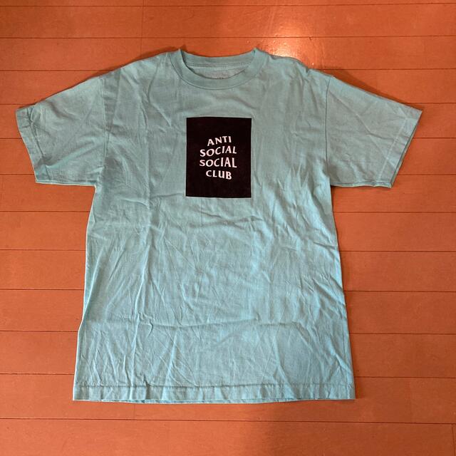 ANTI SOCIAL SOCIAL CLUB(アンチソーシャルソーシャルクラブ)のAnti Social Social Club Tシャツ　水色　Mサイズ メンズのトップス(Tシャツ/カットソー(半袖/袖なし))の商品写真