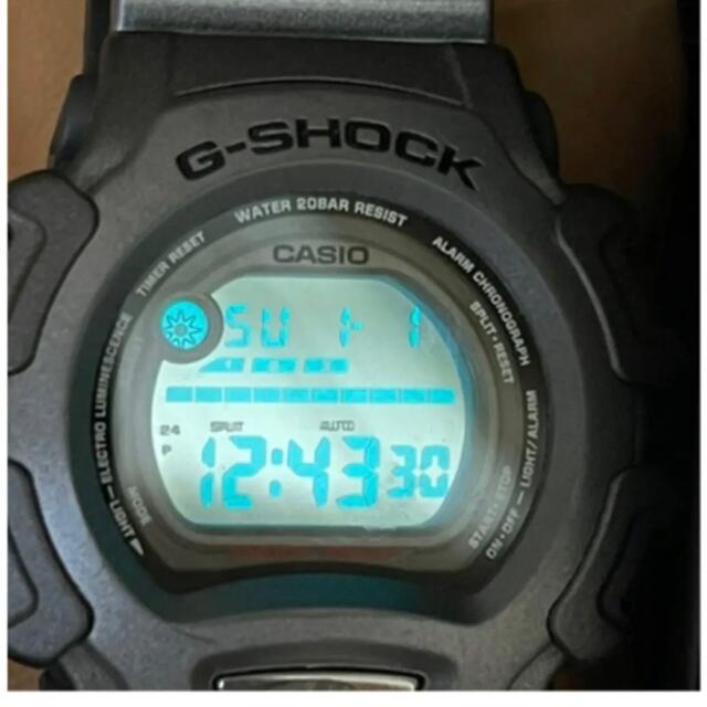 G-SHOCK(ジーショック)のDW-6900M DW-9000M DW-004M シルバーメタリック メンズの時計(腕時計(デジタル))の商品写真