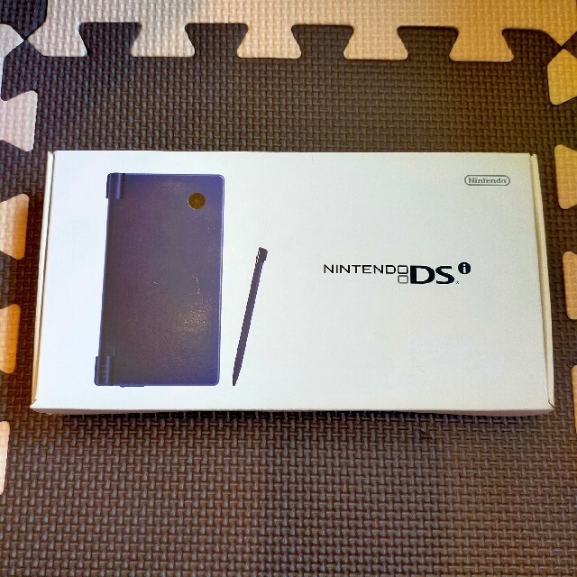 ニンテンドーDS(ニンテンドーDS)のNINTENDO DSi 本体全セット【使用度低・外箱・説明書付】 エンタメ/ホビーのゲームソフト/ゲーム機本体(携帯用ゲーム機本体)の商品写真