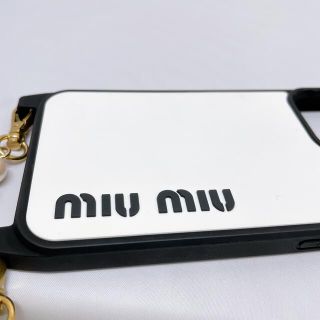 miumiu - miumiu iPhone13Pro ケース ラバー フェイクパールストラップ