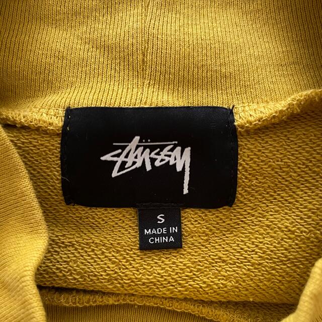 STUSSY(ステューシー)のstussy スウェット(マスタード) レディースのトップス(トレーナー/スウェット)の商品写真