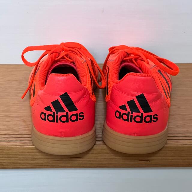 adidas(アディダス)のadidas トレーニングシューズ インドア フットサル サッカー スポーツ/アウトドアのサッカー/フットサル(シューズ)の商品写真