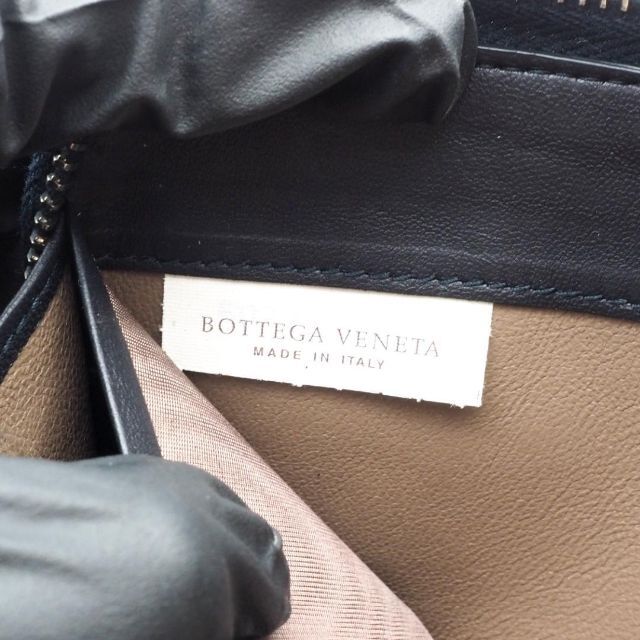 Bottega Veneta(ボッテガヴェネタ)の《希少》Bottega Veneta 長財布 ブラック オーストリッチレザー メンズのファッション小物(長財布)の商品写真