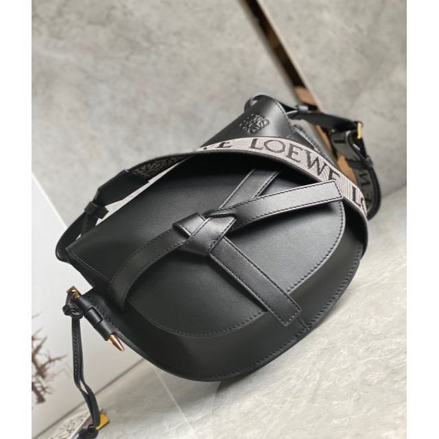 高い素材 LOEWE - LOEWEロゴゲートバックスモール ショルダーバッグ 高い素材 LOEWE - LOEWEロゴゲートバックスモール ショルダーバッグ