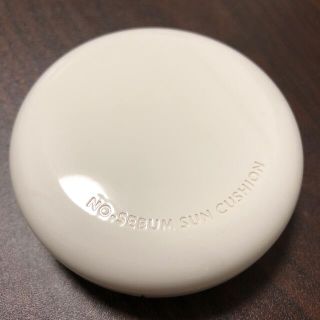 イニスフリー(Innisfree)のノーセバムサンクッション　イニスフリー(ファンデーション)