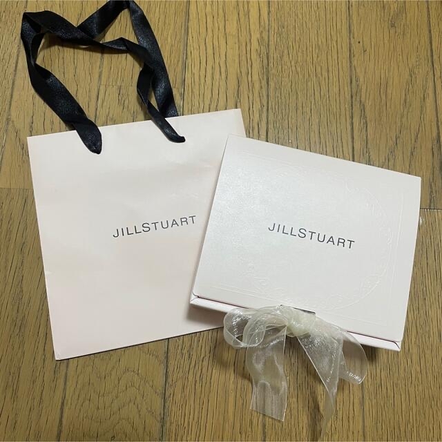 JILLSTUART(ジルスチュアート)のジルスチュアート　ステラーチャームリップオイル　05 ふたご座 コスメ/美容のベースメイク/化粧品(リップグロス)の商品写真