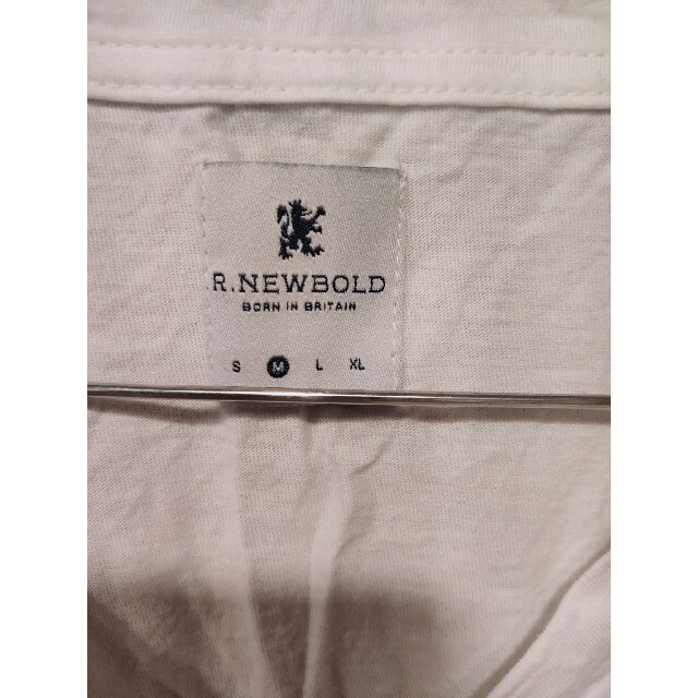 R.NEWBOLD(アールニューボールド)のR.NEWBOLD　Tシャツ メンズのトップス(Tシャツ/カットソー(半袖/袖なし))の商品写真