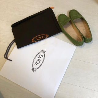 トッズ(TOD'S)のトッズ　靴(ローファー/革靴)