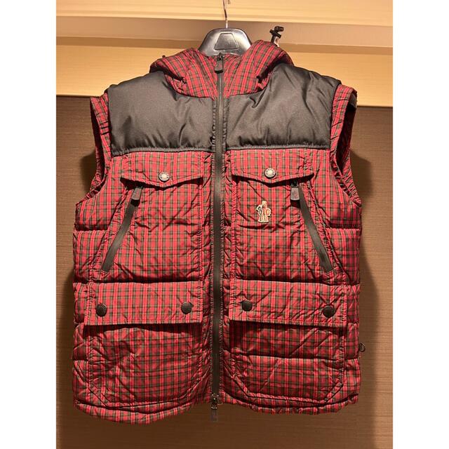 MONCLER(モンクレール)のMONCLER （モンクレール） チェック柄 ダウンベスト メンズ アウター メンズのジャケット/アウター(ダウンベスト)の商品写真