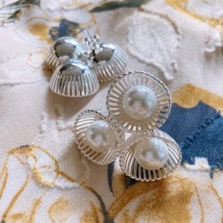 Pearl flowers ピアス【1点のみ】(ピアス)