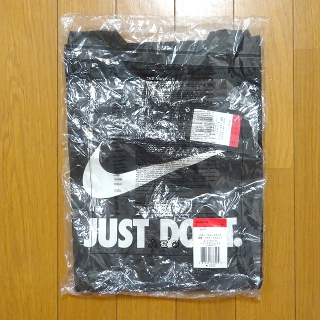 NIKE(ナイキ)の新品 NIKE ナイキ ウィメンズ JDI スウッシュ Tシャツ ブラック　黒 レディースのトップス(Tシャツ(半袖/袖なし))の商品写真