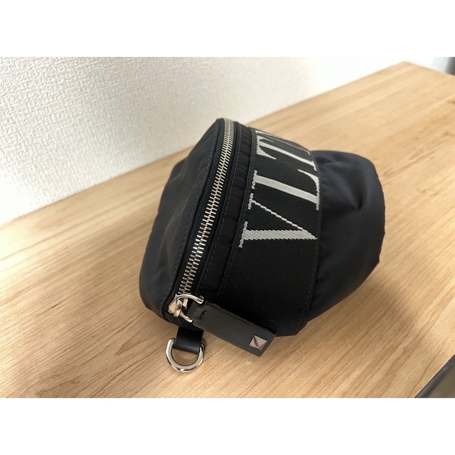 VALENTINO VLTN ショルダーバッグ