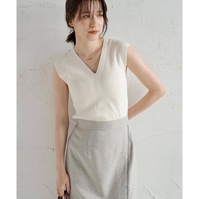 Loungedress(ラウンジドレス)のaki様専用◎loungedress ノースリVニット レディースのトップス(ニット/セーター)の商品写真