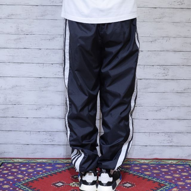 L adidas アディダス 刺繡ロゴ ナイロンパンツ ブラック ホワイト 黒