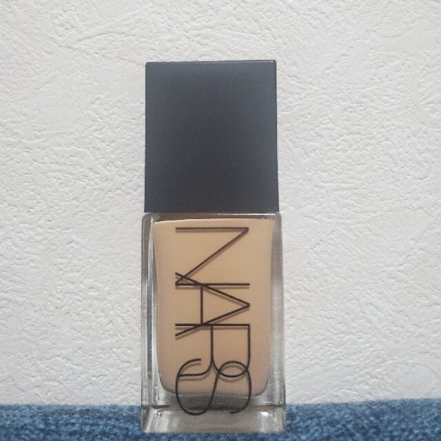 NARS ライトリフレクティング ファンデーション　02180