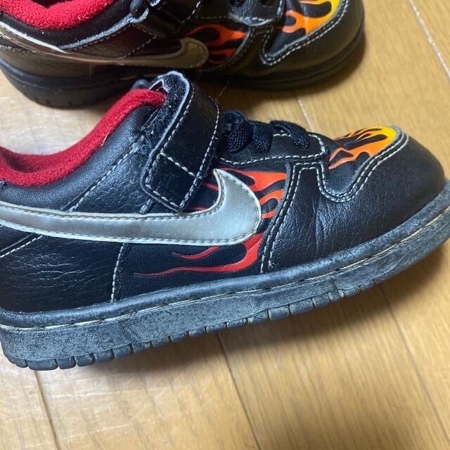 NIKE(ナイキ)のNIKE ナイキ　キッズ　kids スニーカー キッズ/ベビー/マタニティのキッズ靴/シューズ(15cm~)(スニーカー)の商品写真